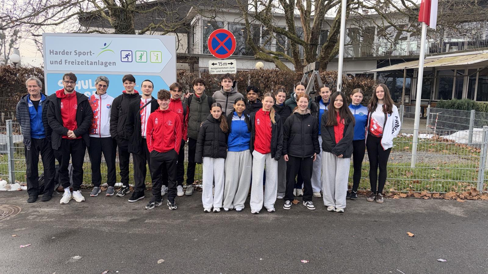 vlnr: Rudi, Demian Reta, Loan Antoine, Florin, Ruben, Théo, Julia, Yann, Alycia, Sujash, Elena, Melina Noemi, Ludivine, Amelia, Naya, Anja, Thalia