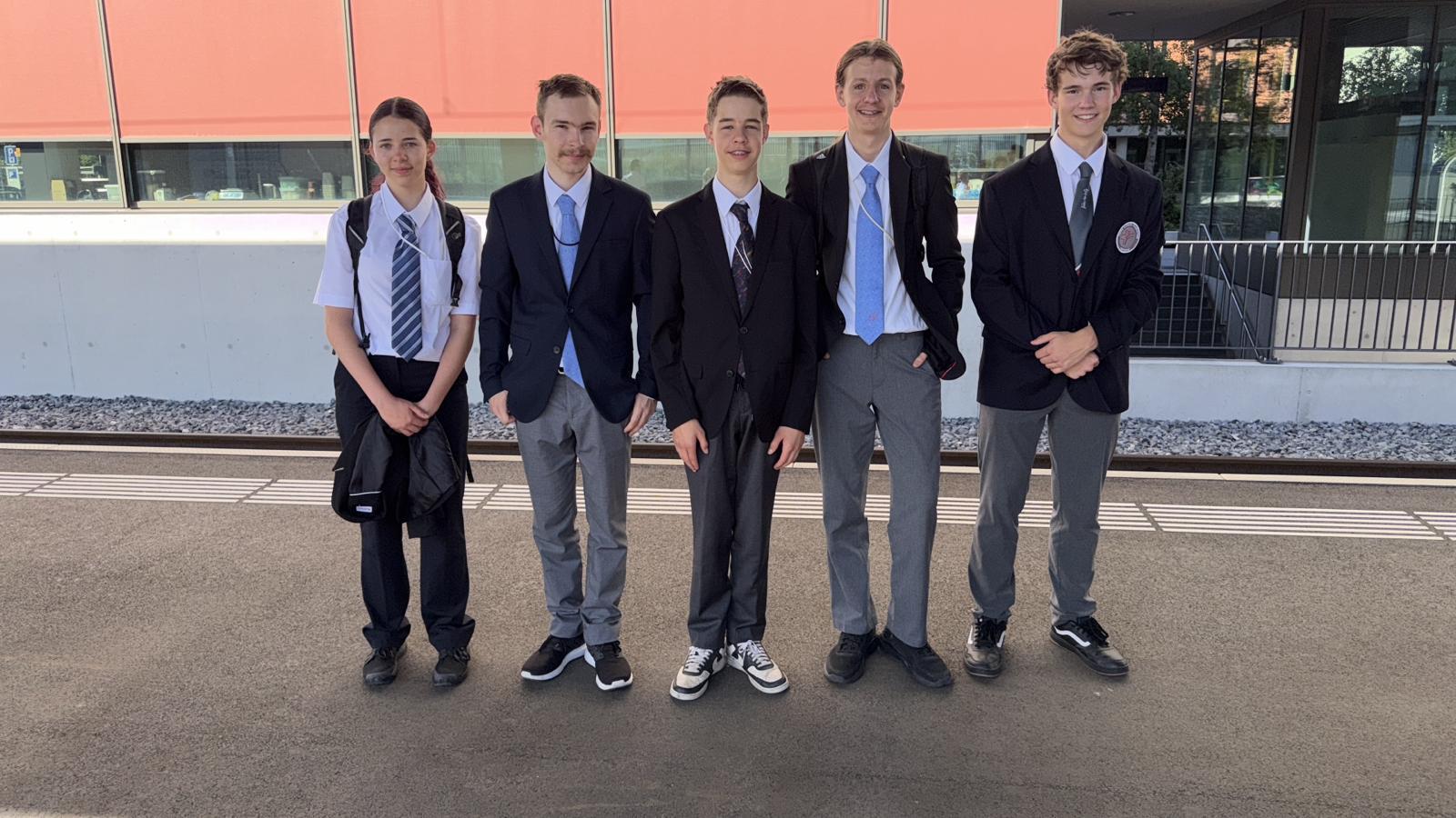 Lea, Kimo, Aaron, Yannik, Alain